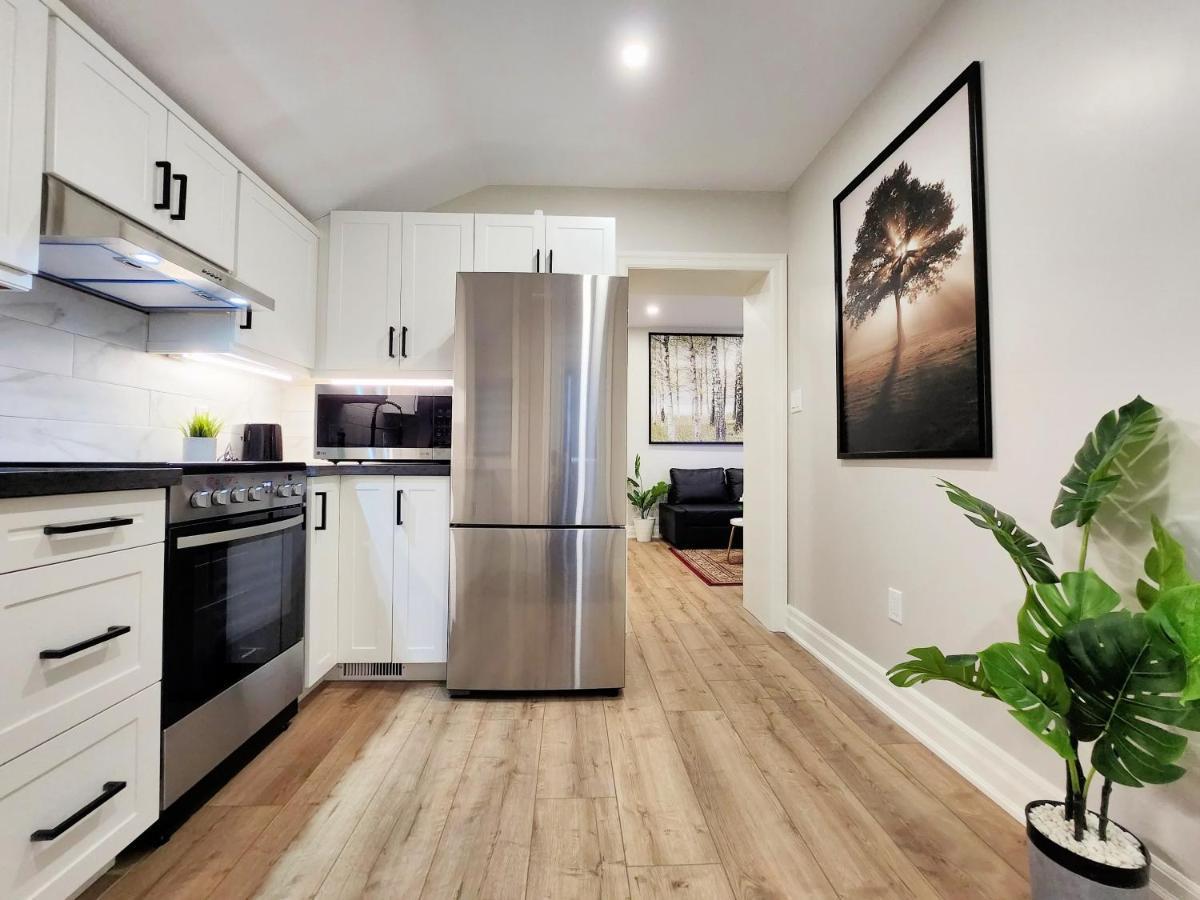 The Cozy Cove Modern King-Bedroom Full Apartment Sainte-Catherine Εξωτερικό φωτογραφία
