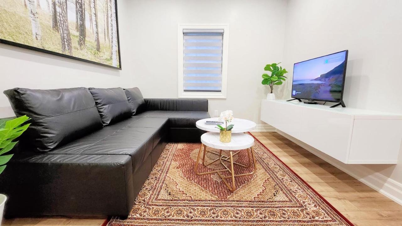 The Cozy Cove Modern King-Bedroom Full Apartment Sainte-Catherine Εξωτερικό φωτογραφία